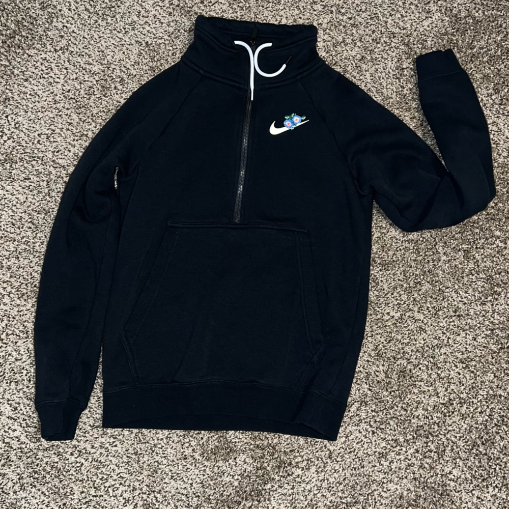 Black & Floral Nike Half Zip Pull Over Size XSmall